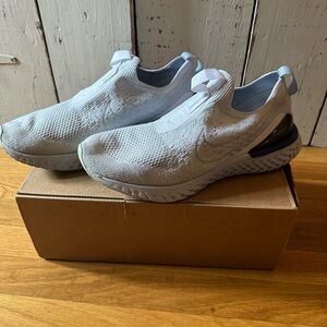 Nike Epic Phantom React Flyknit
